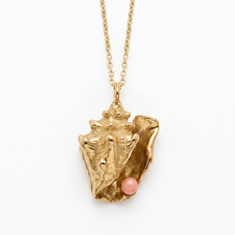 18KY Conch Shell with Conch Pearl Pendant